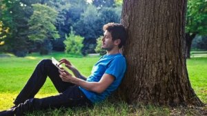 стихи "Вишня" автор Михаил Исаковский