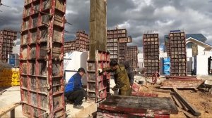 Монолитные колонны. Собираем 22 колонны за 2 дня!