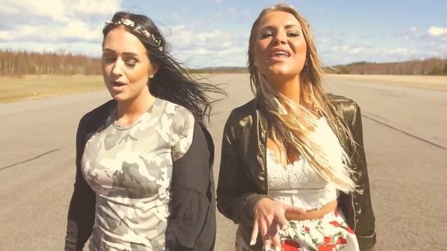 INTIM - 15 svenska hits på 5 minuter (cover musikvideo) смотреть онлайн