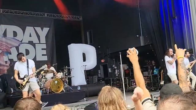 My Chemical Romance- Helena (Mayday Parade cover) смотреть онлайн