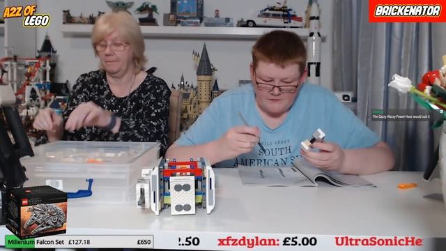 NEW STAR WARS R2D2 LEGO SET LIVE BUILD 75308 PART 2 смотреть онлайн