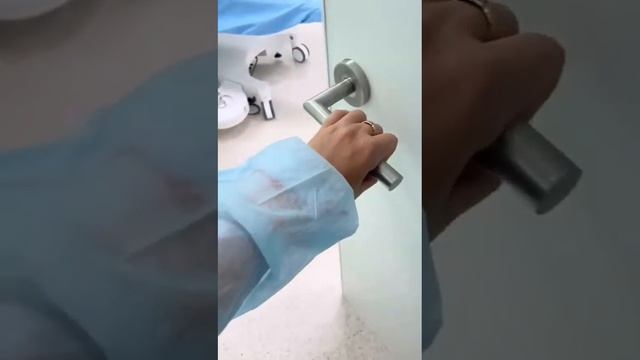 Операционный день Вашими глазами. Удаление катаракты. смотреть онлайн