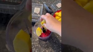Посмотрите нашу киску