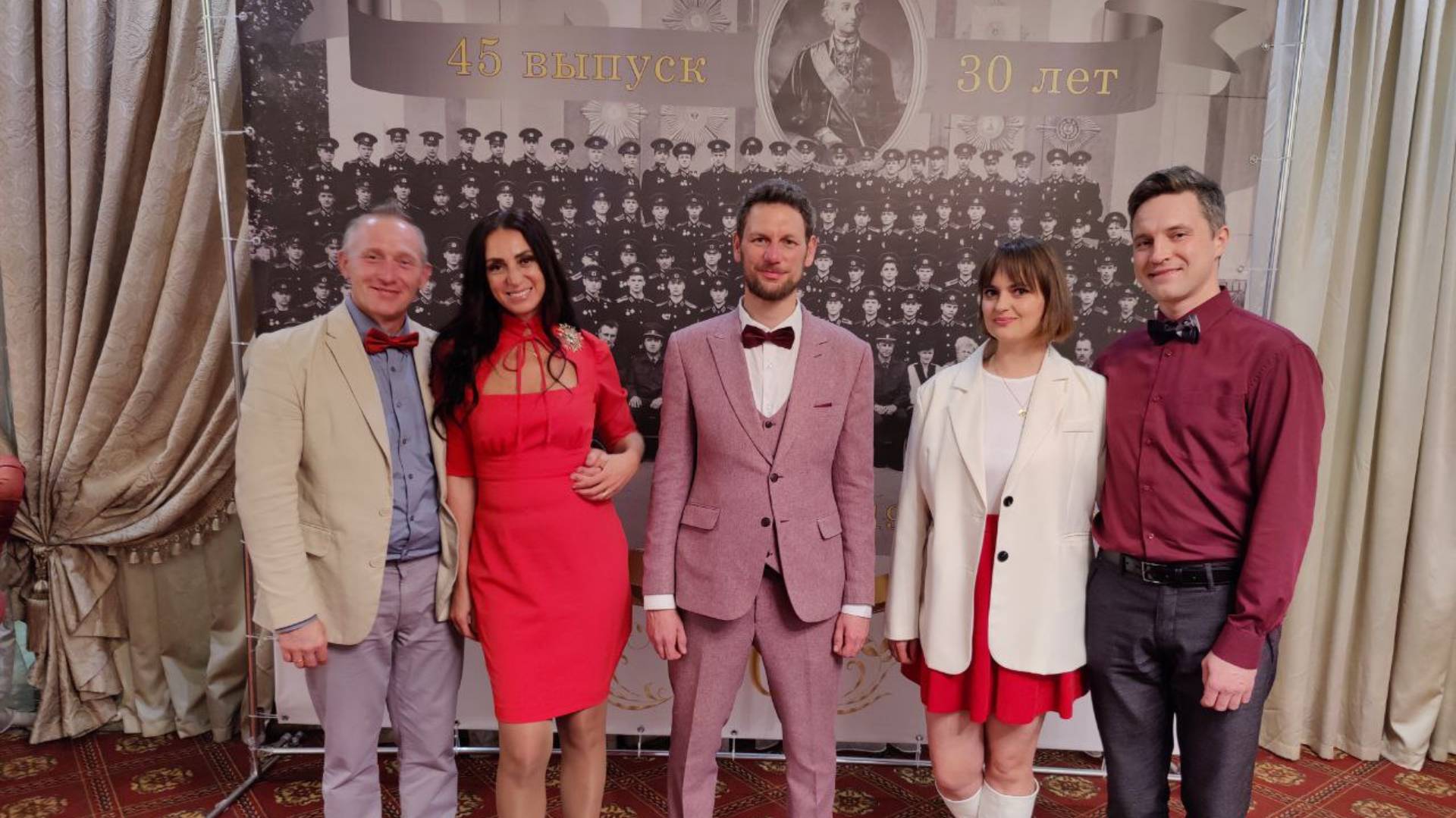 Корпоратив - встреча выпускников Московского Суворовского Училища, ведущий Влад Новиков и его команд