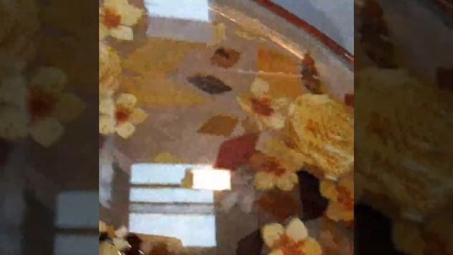 Стол с столешницей из натурального балтийского янтаря, высота 100, диаметр 100