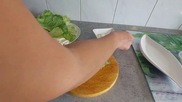 👩🍳💥💥💥ЗАКУСКА- ПАЛЬЧИКИ ОБЛИЖЕШЬ!🤤 ВКУСНЕЙШАЯ ЗАКУСКА ИЗ АЙСБЕРГ САЛАТА И МОЦАРЕЛЛЫ!/рецепт/закуска смотреть онлайн