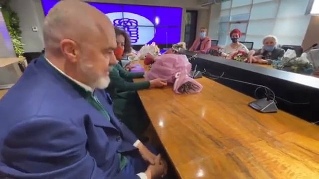 “Gratë i japin vetëm nder PS-së”, Rama për 8 mars: Kemi bërë shumë për gjininë femërore në parlamen смотреть онлайн