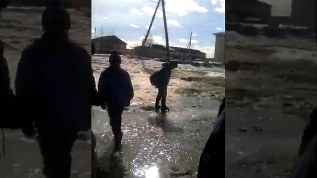 Приколовая проверка лужи смотреть онлайн