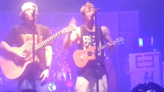 Emblem3 -Indigo -Montreal 18/02/2014