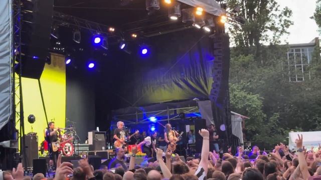NoFX - Champs Elysées live 25.05.2024 Hannover Faust смотреть онлайн