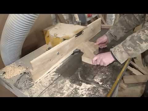 Маленький шедевр для кави.Кавовий столик із хитрим механізмом.Столик трансформер.