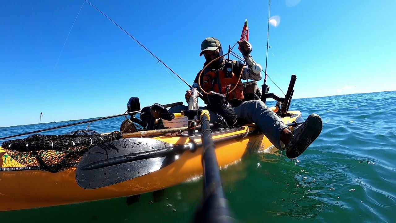 Slow day at work so i go fishing смотреть онлайн