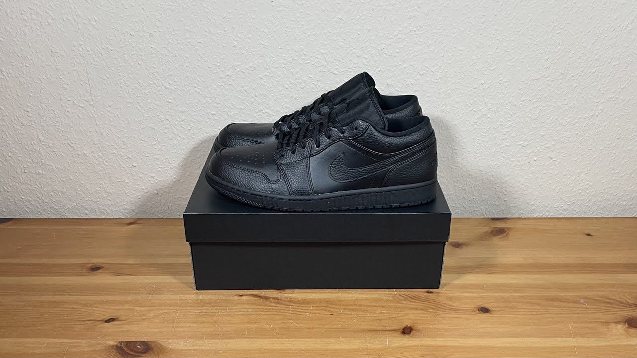 Nike Air Jordan 1 Low Triple Black 553558-091 смотреть онлайн