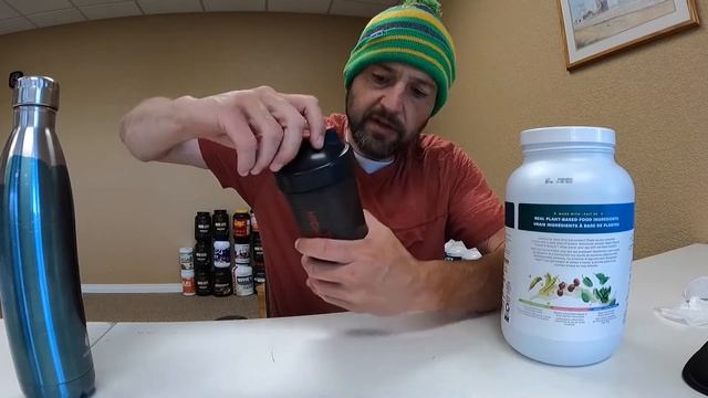 Review: Vega Organic Protein and Greens Creamy Vanilla смотреть онлайн