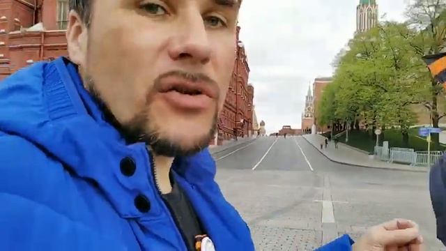 Посол США 9мая запретил Парад в Москве. Прошли к Вечному Огню. 3 почётных круга вокруг Кремля смотреть онлайн