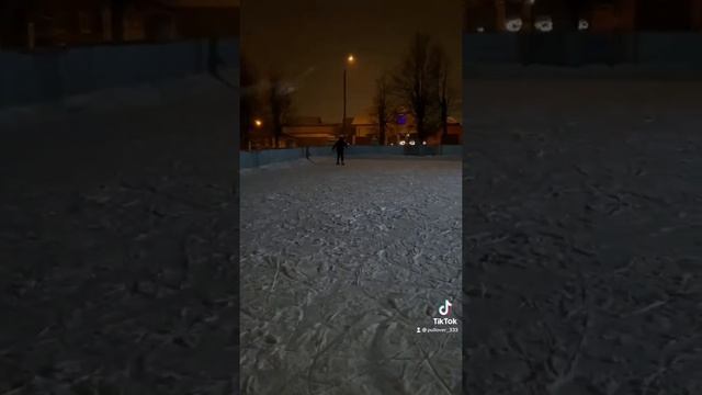 Кому напомнило детств?#2021 #ушёл #пришёл#2022 #коньки #лёд#детсво #топ #тренды #клинцы #зима