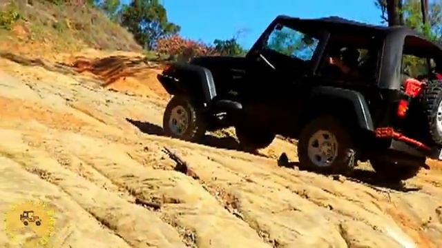 4x4 Action - Part 1 - Jeep Wrangler hill climb with rock ledges @ City View 4wd Park смотреть онлайн