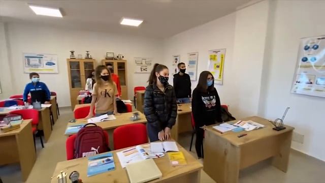 Edi Rama - Durrës - Fëmijët Dhe Mësuesit Rikthehen Në Shkollën 