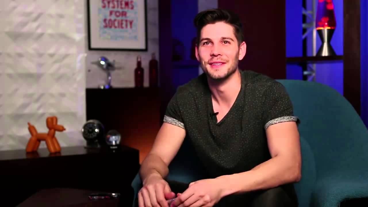 Eye Candy | Casey Deidrick Interview смотреть онлайн