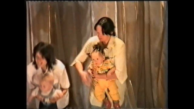Toddlers on scene.wmv смотреть онлайн