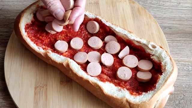 Пицца в Батоне! Очень Вкусный и Лёгкий Рецепт! смотреть онлайн