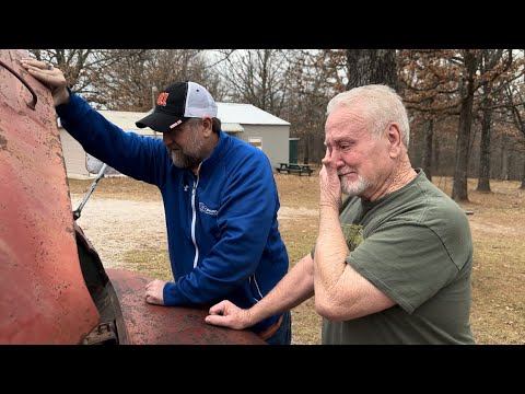 Surprising my grandpa with restoring his 1954 International pick up truck смотреть онлайн