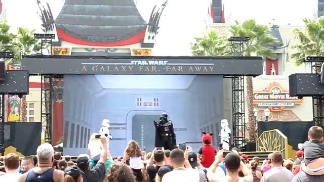 Dark Vader Star Wars Cast LIVE Jedi Training Show at Hollywood Studio Disney World смотреть онлайн