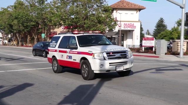 AMR Medic Supervisor! Fire Units Responding Code 3 to a Vehicle Accident смотреть онлайн