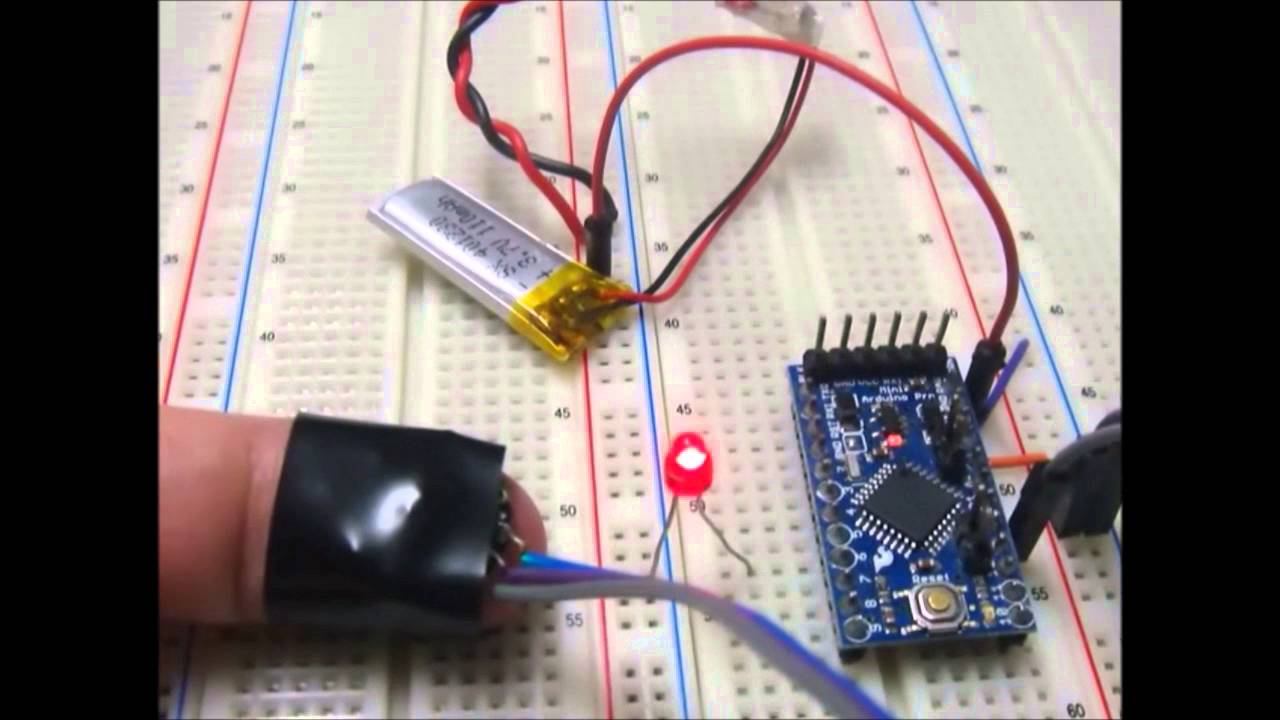 Arduino Pro Mini with PulseSensor Driven by 110 mAh 3.7V Lipo Battery смотреть онлайн