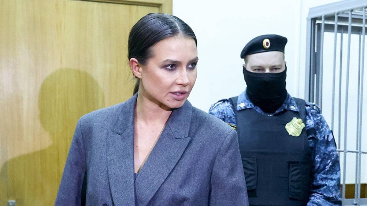 Потребители-экстремисты требуют с Лерчек 2 миллиона рублей смотреть онлайн