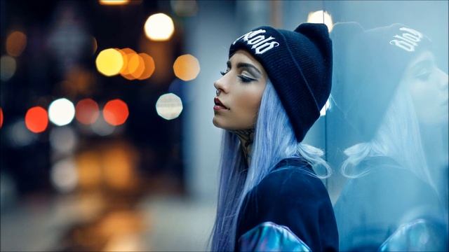 Roman Holiday - You Are The Music (Almighty Rococo Mix) смотреть онлайн