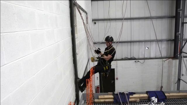 IRATA Level 1 Manoeuver - Re Anchor (belay) in Descent and Ascent смотреть онлайн
