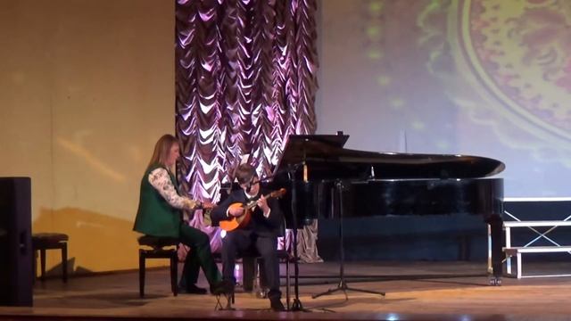 "Я с комариком плясала"русская народная песня исп.Соловьев П. смотреть онлайн