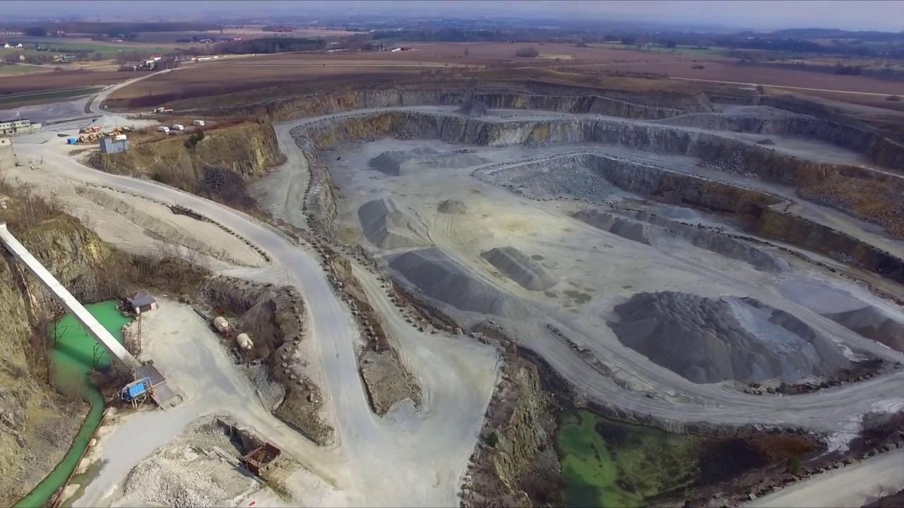 Hardeberga Quarry Drone Footage смотреть онлайн