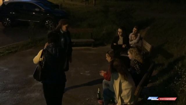 Почему на Спортивной убрали скамейки?