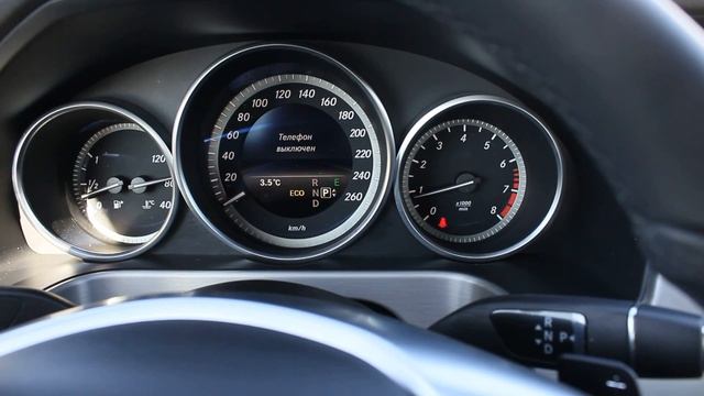 2013 Мерседес-Бенц E200 (W212)