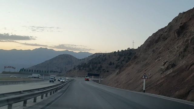 Uzbekistan спускаемся с перевала КАМЧИК ужин в KAMTAR OSHHONA