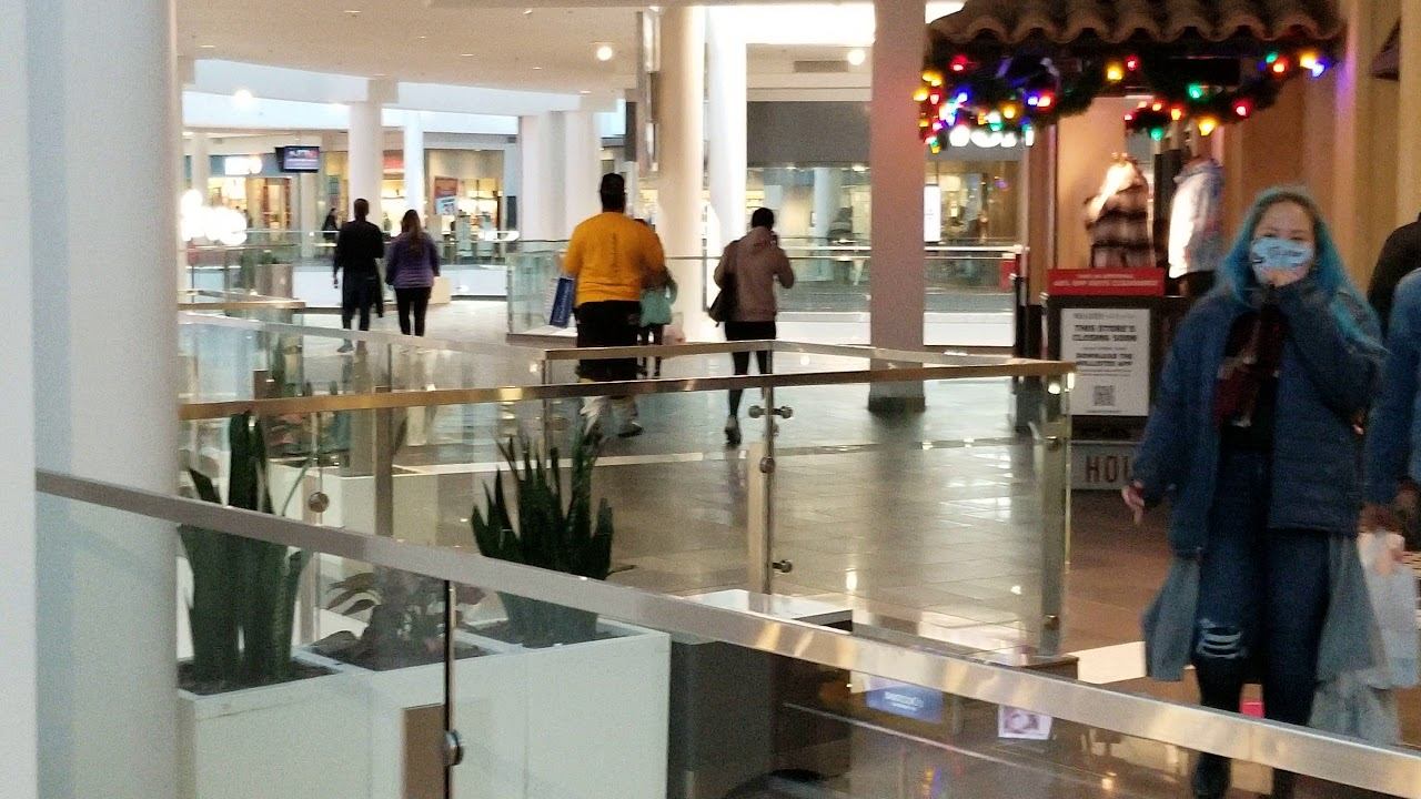 Pentagon City Mall смотреть онлайн