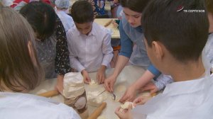 В школе «Абсолют» отметили День матери