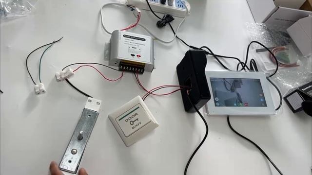 How do I connect a solenoid lock and door switch keypad to a 94218 doorbell? смотреть онлайн