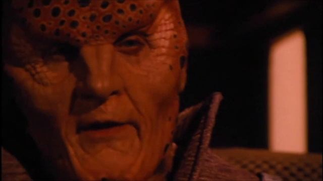 Babylon 5 - In The Beginning - Intro смотреть онлайн
