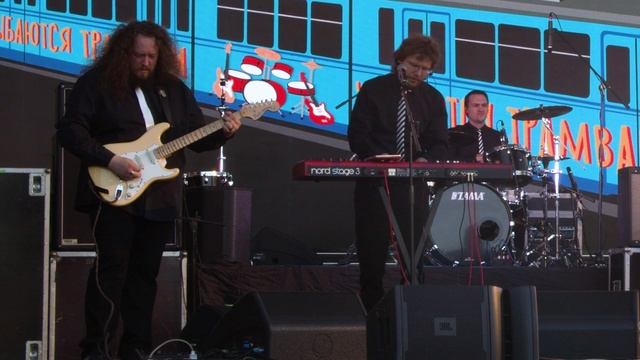 Улыбаются Трамваи