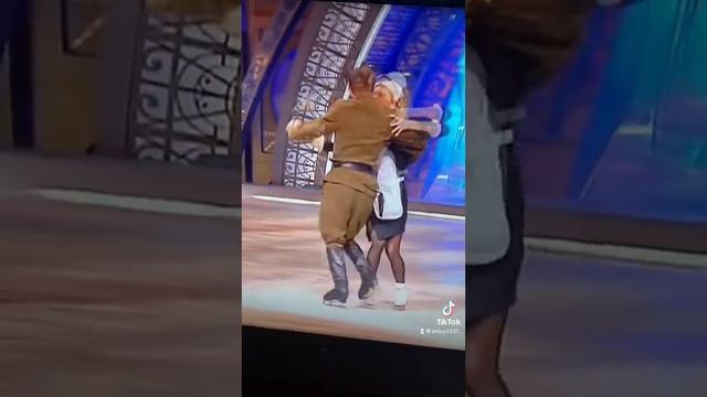 Татьяна Навка и Марат Башаров #iceskating  #russian