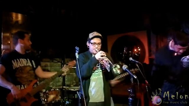 PIZZZA SKA CORE BAND - ПРИ НАС Е ВЕСЕЛО / СКАМЕЙКА