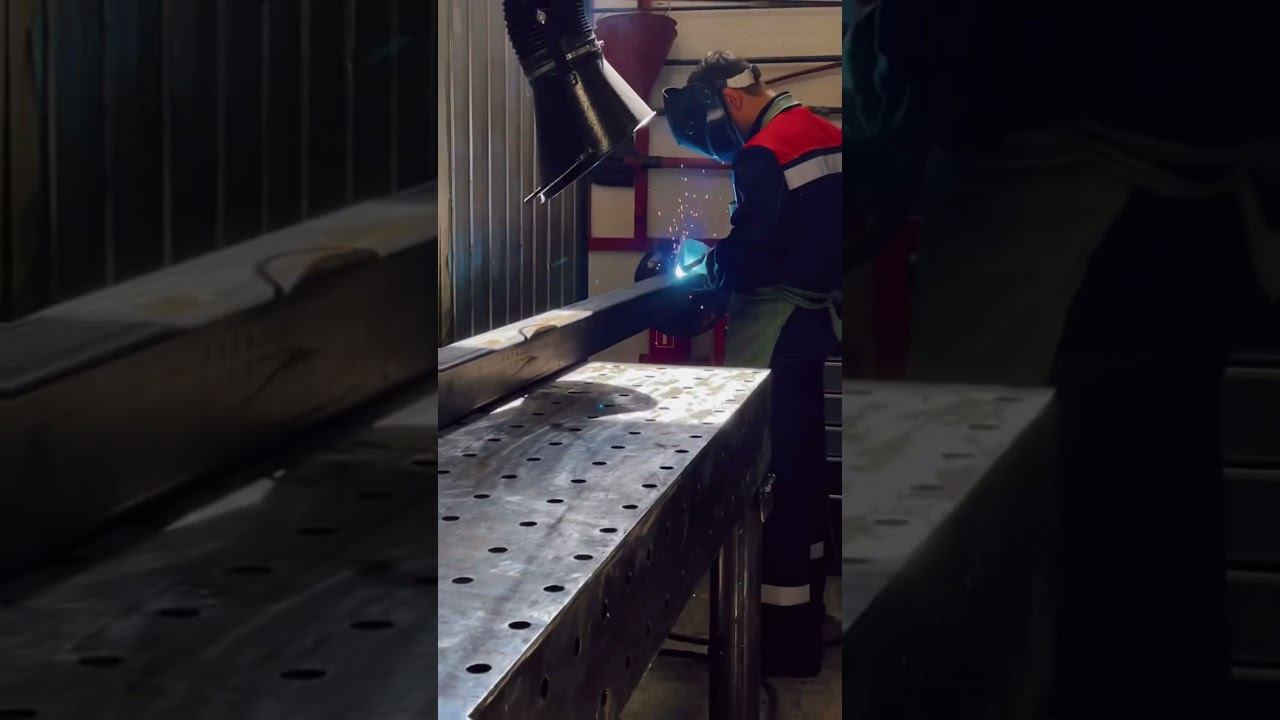 Процесс изготовления уличных светильников 💡#светодиоды #светильники #светодиодноеосвещение смотреть онлайн