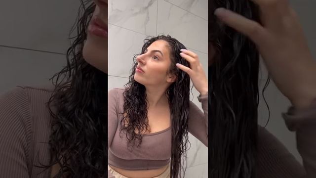 Curly hair routine: wash and style day with Champo ✨ смотреть онлайн