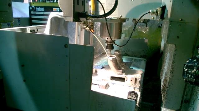 Classic mini Weber manifold - setting flange thickness on cnc mill смотреть онлайн