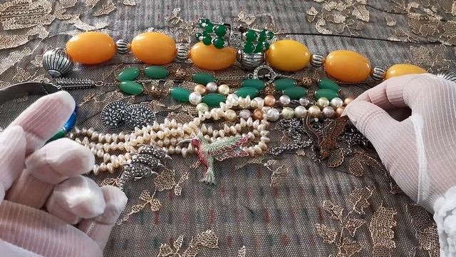 ОПЯТЬ НОВЫЕ НАХОДКИ ВИНТАЖНОЙ БИЖУТЕРИИ # Фигурные броши #БУСЫ #vintagejewelry # FYP #foryou