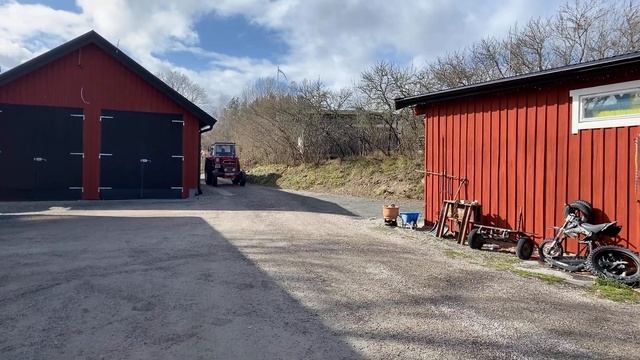 Köp Traktor Massey Ferguson 135 Special 8-VX På Klaravik