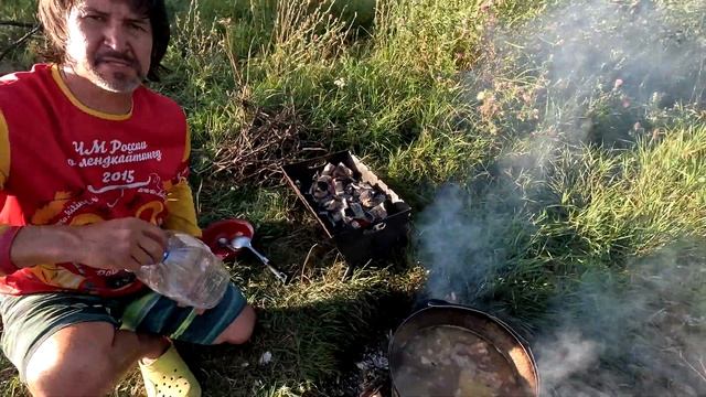 Второй походный ужин  Готовим гречку